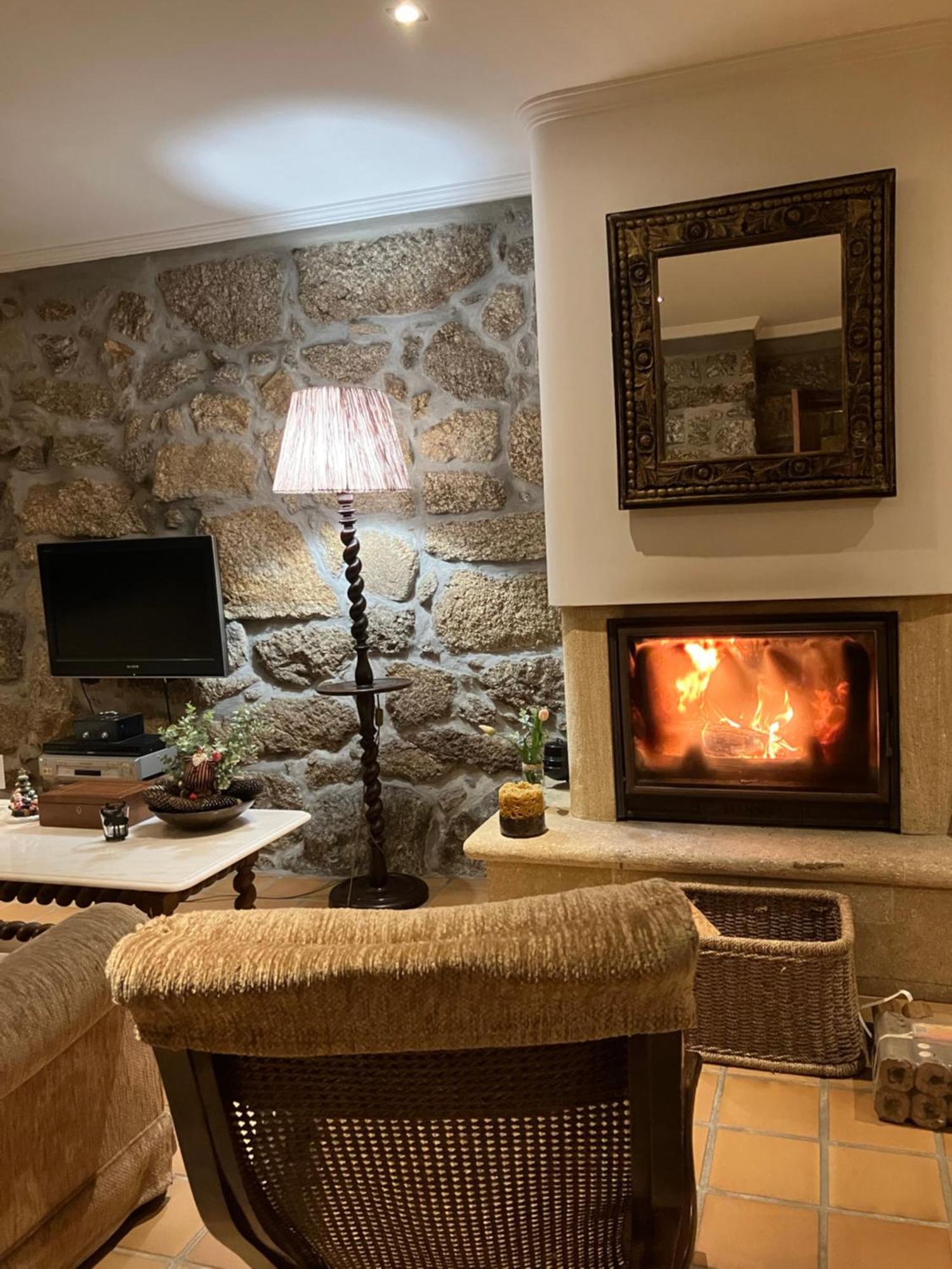 Bergui Guesthouse - Em Guimaraes Desde 2017 Eksteriør billede
