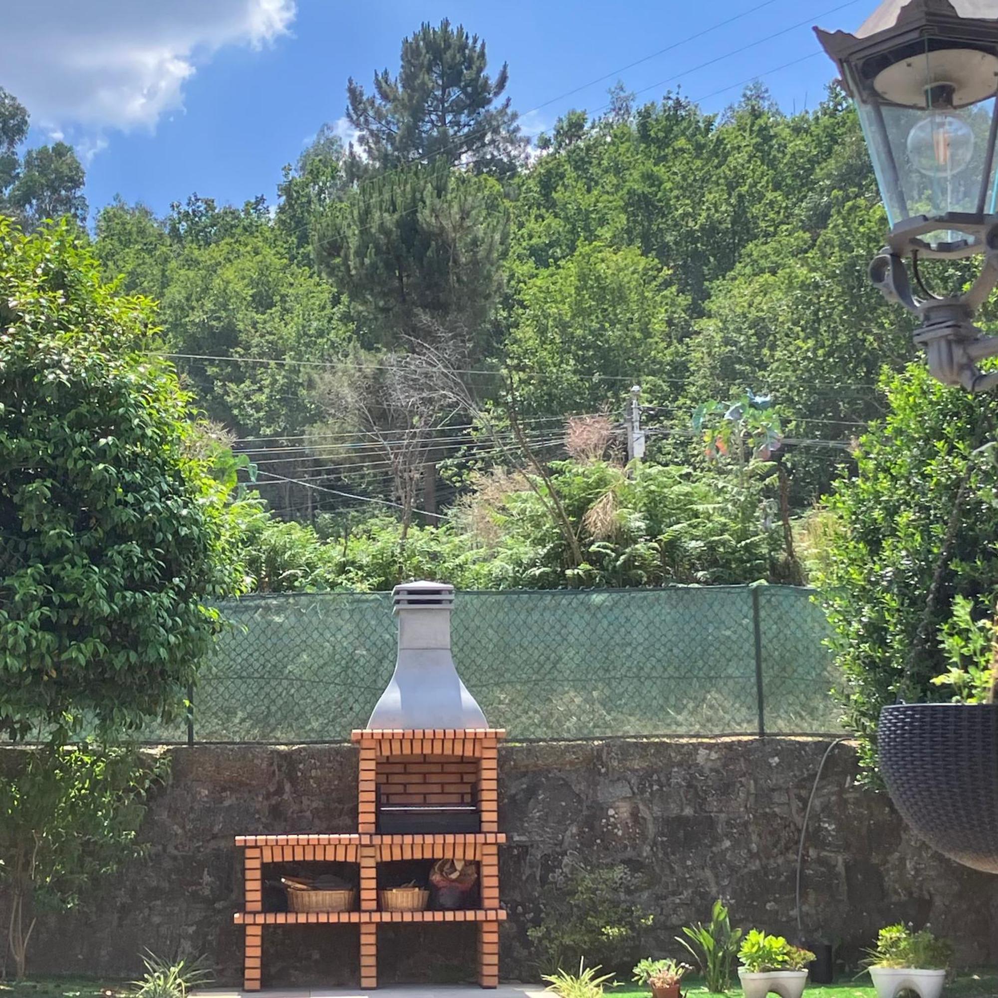 Bergui Guesthouse - Em Guimaraes Desde 2017 Eksteriør billede