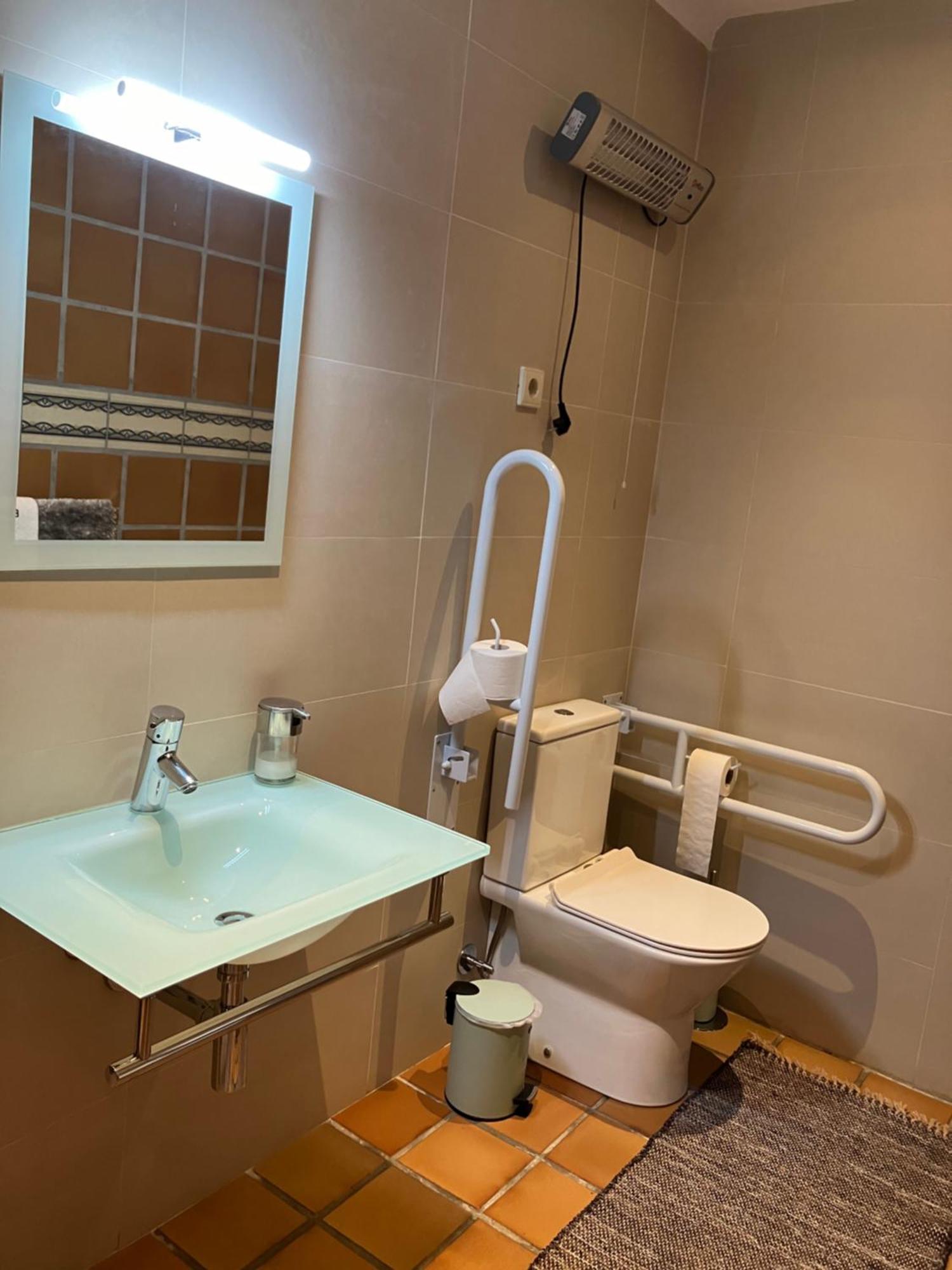 Bergui Guesthouse - Em Guimaraes Desde 2017 Eksteriør billede